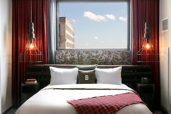 bobby hotel