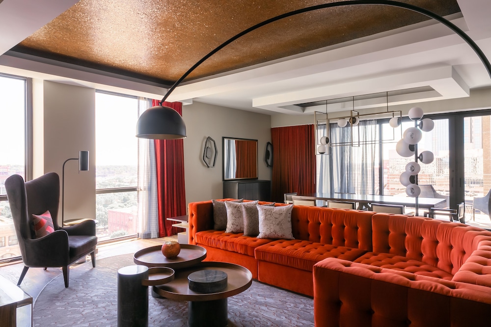 bobby hotel