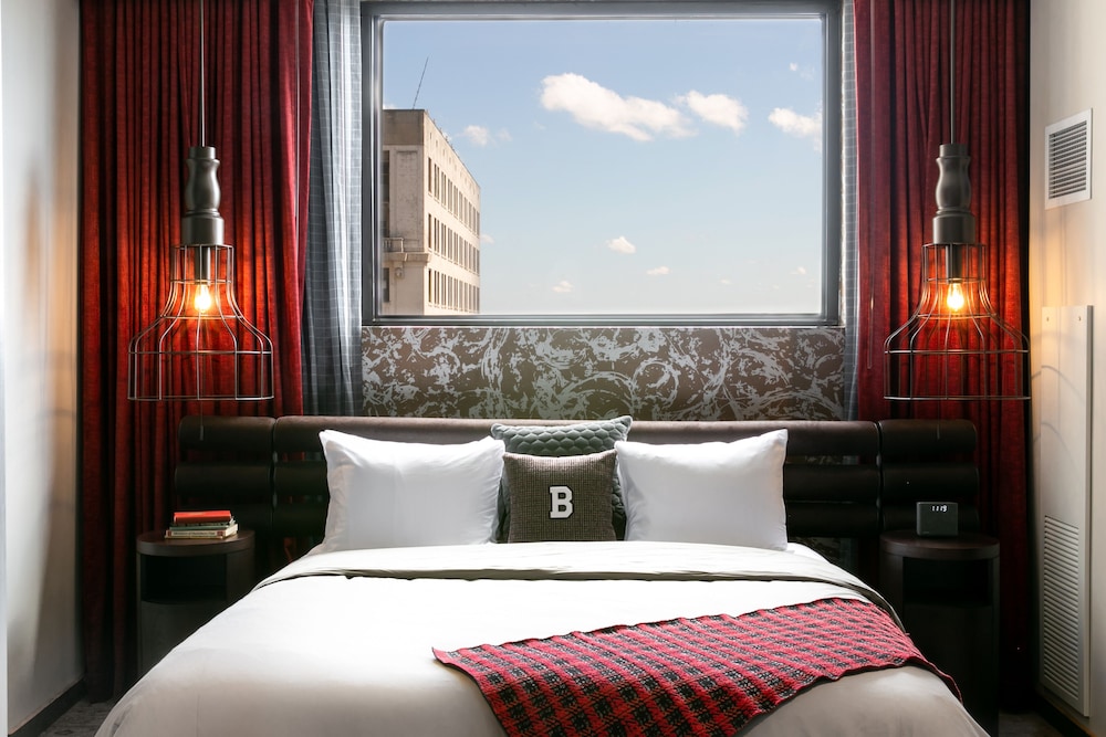 bobby hotel