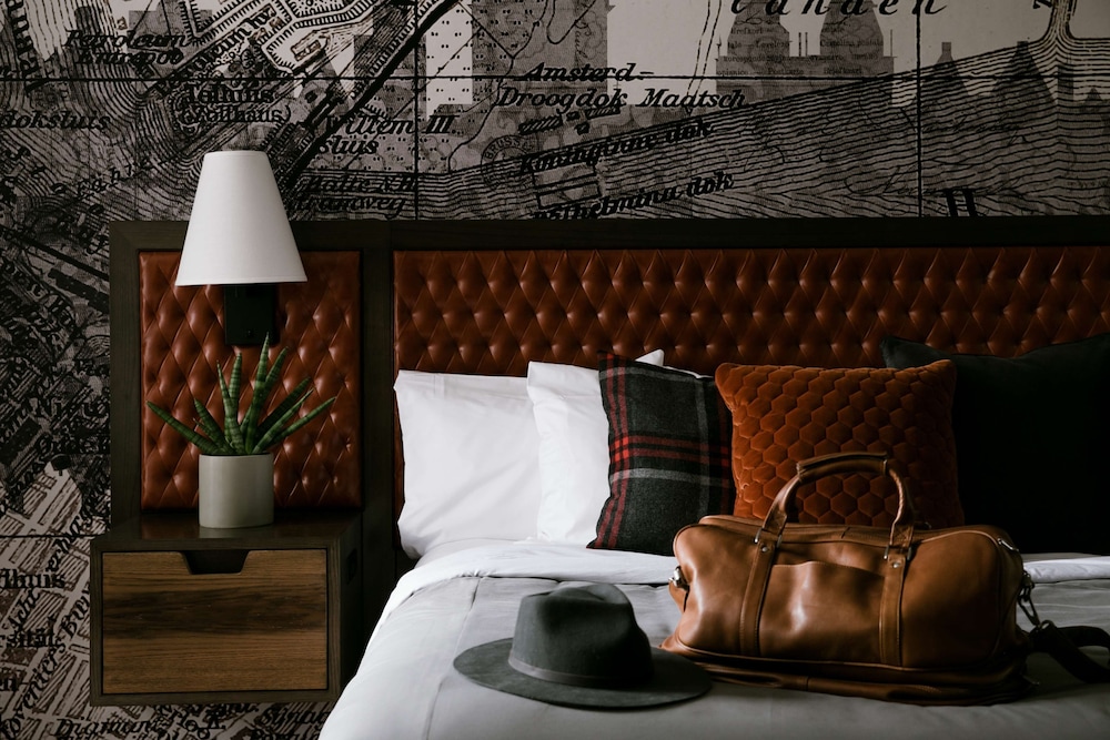 bobby hotel