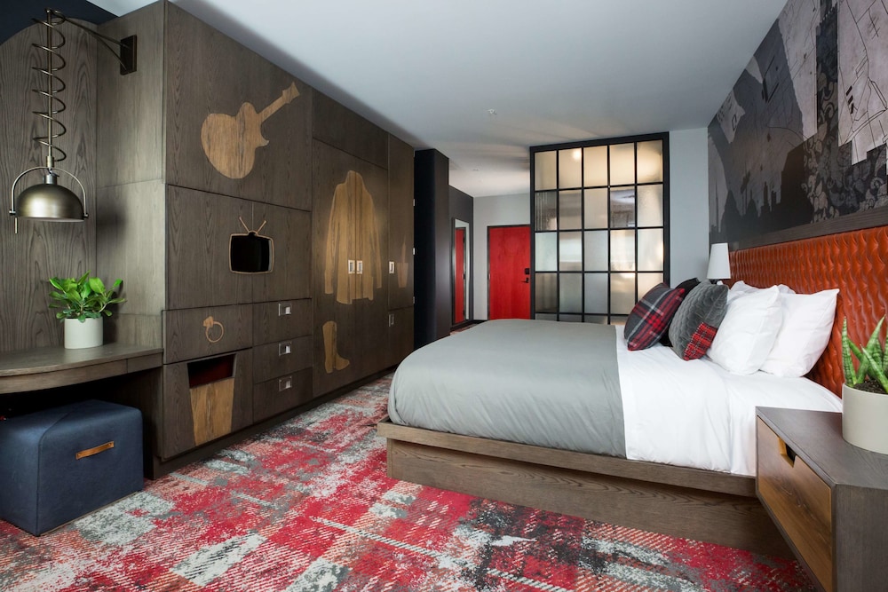 bobby hotel