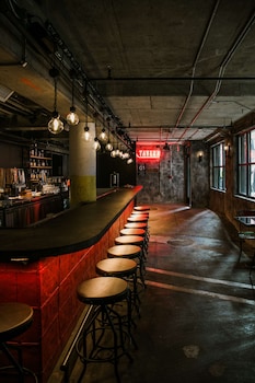 bobby hotel