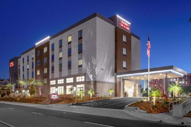 hampton inn and suites irvine orange county airport