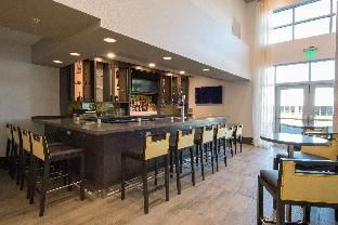 hampton inn and suites irvine orange county airport