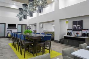 hampton inn and suites irvine orange county airport