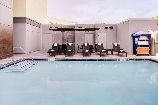 hampton inn and suites irvine orange county airport