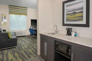 hampton inn and suites irvine orange county airport