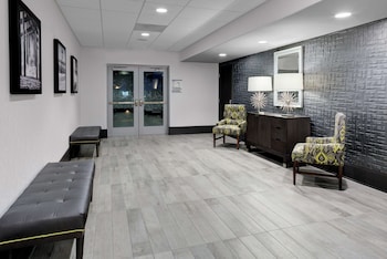 hampton inn and suites irvine orange county airport