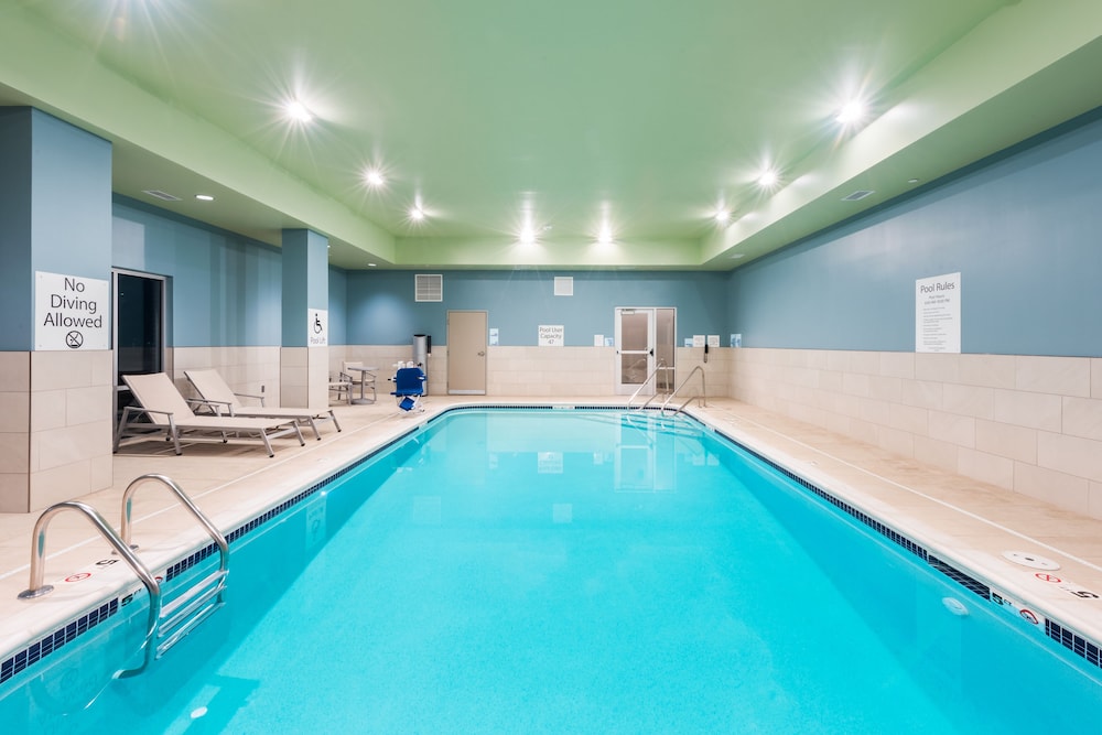 holiday inn express and suites st louis chesterfield by ihg