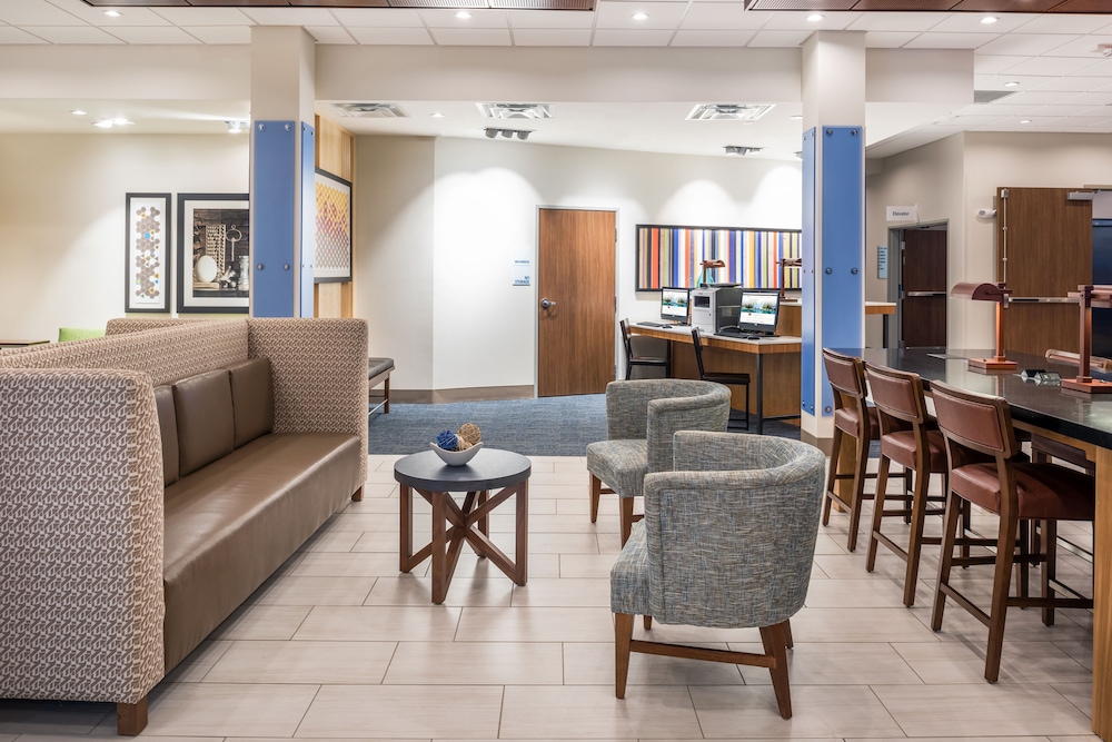 holiday inn express and suites st louis chesterfield by ihg