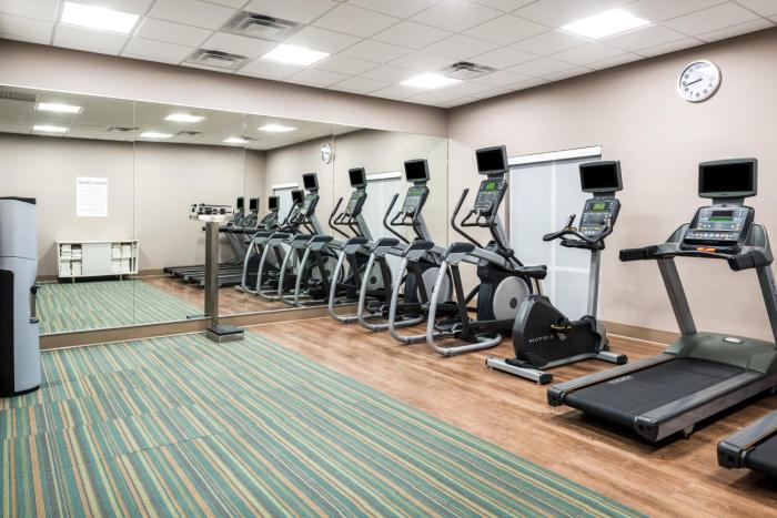 holiday inn express and suites st louis chesterfield by ihg