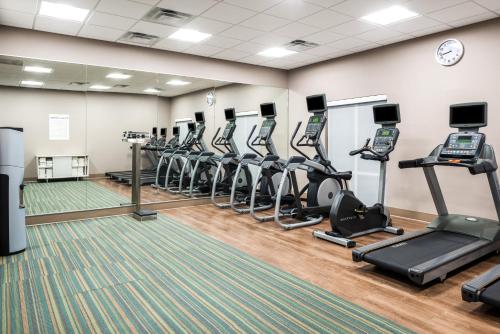 holiday inn express and suites st louis chesterfield by ihg