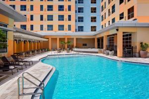 Hyatt House Across From Universal Orlando Resort,Near <B>Universal Studios Florida</B>Â„¢,3 star