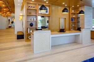 Hyatt House Across From Universal Orlando Resort,Near <B>Universal Studios Florida</B>Â„¢,3 star