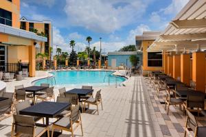 Hyatt House Across From Universal Orlando Resort,Near <B>Universal Studios Florida</B>Â„¢,3 star