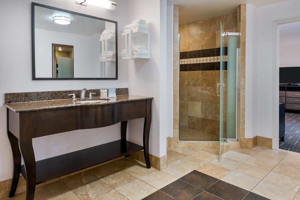 hampton inn and suites buffalo downtown
