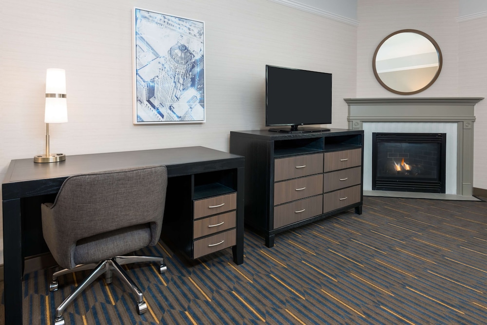 hampton inn and suites buffalo downtown