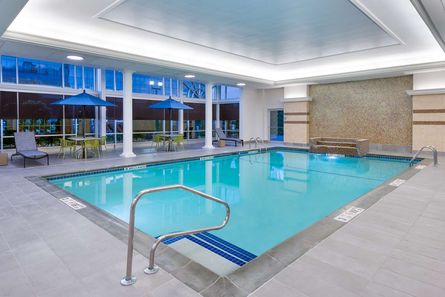 hampton inn and suites buffalo downtown