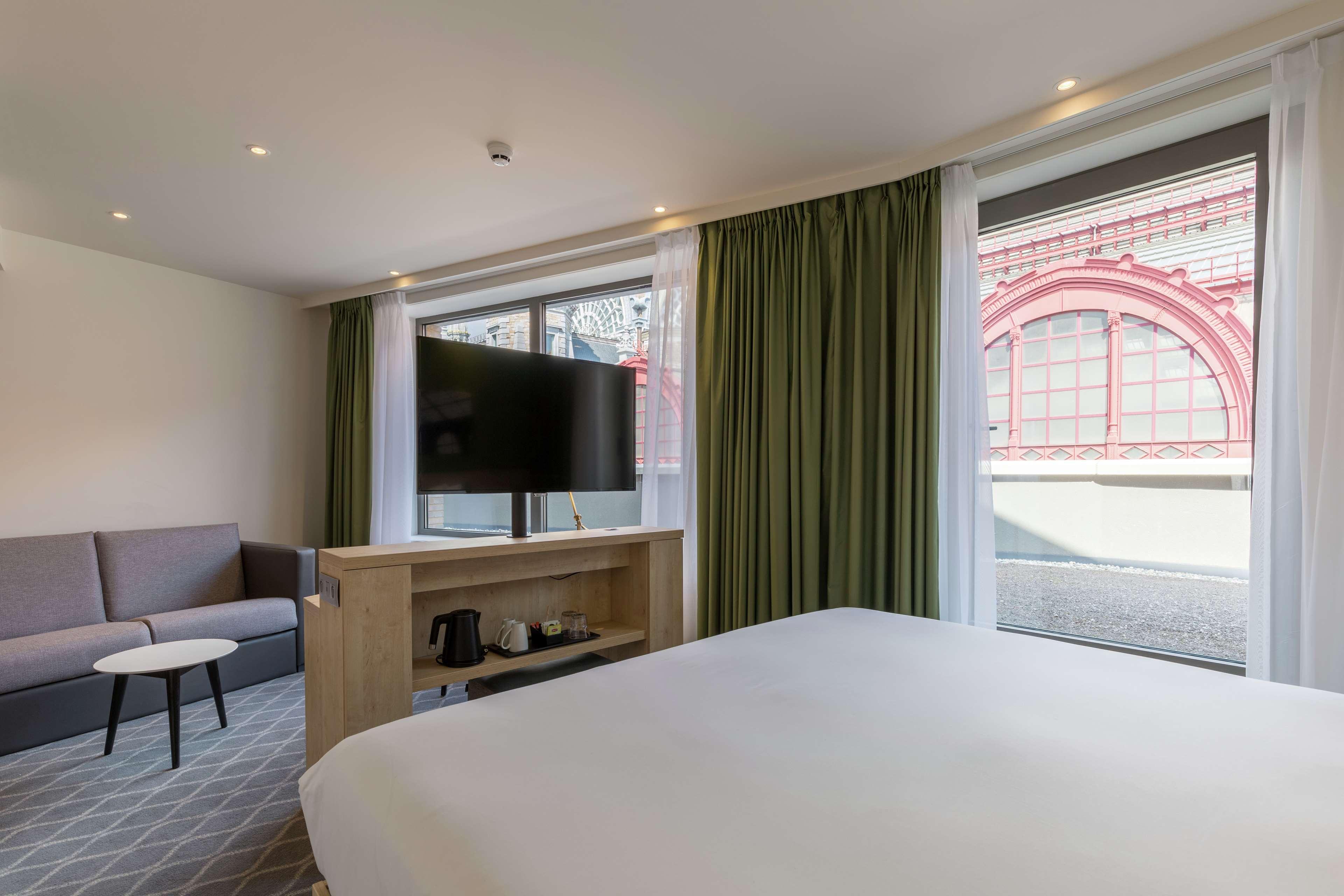 hampton by hilton antwerp central station