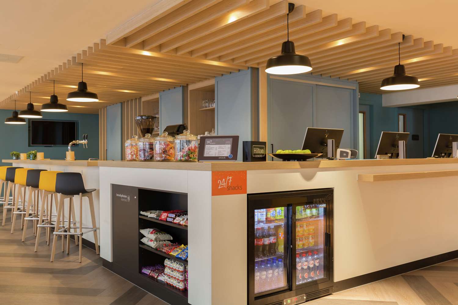 hampton by hilton antwerp central station