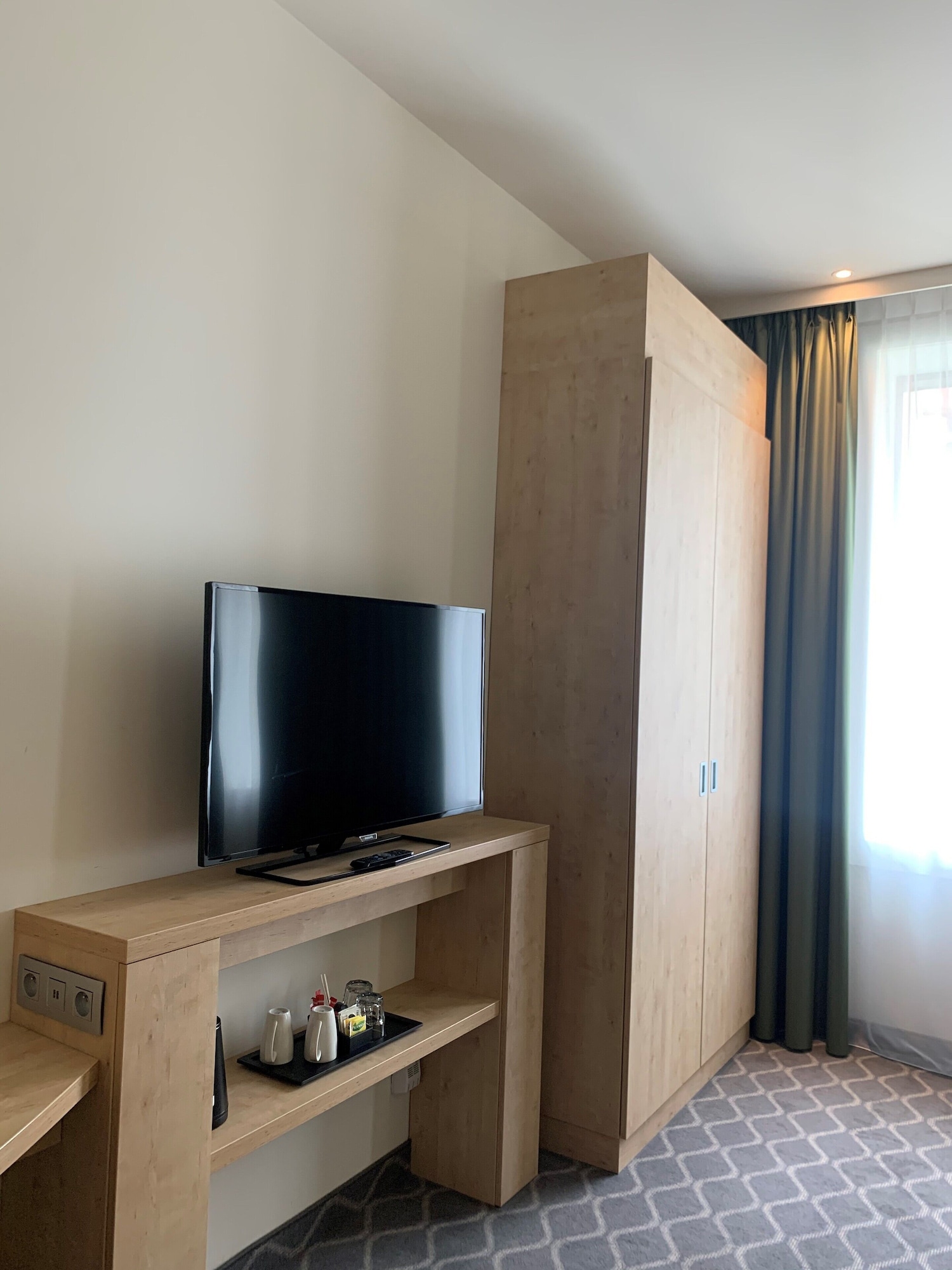 hampton by hilton antwerp central station