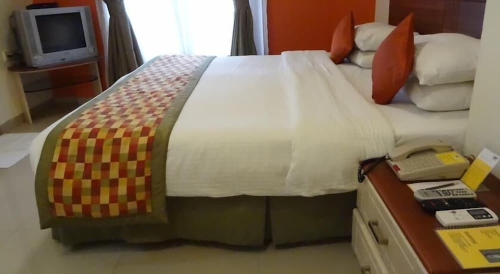 keys select by lemon tree hotels nestor mumbai