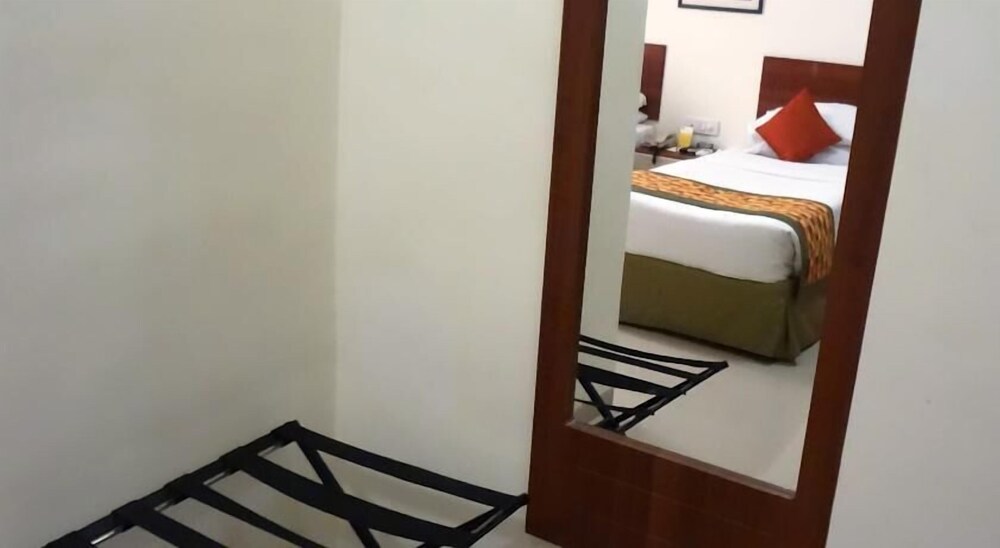 keys select by lemon tree hotels nestor mumbai