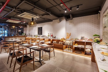 avora hotel