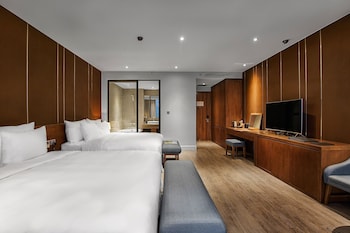 avora hotel