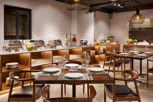 avora hotel
