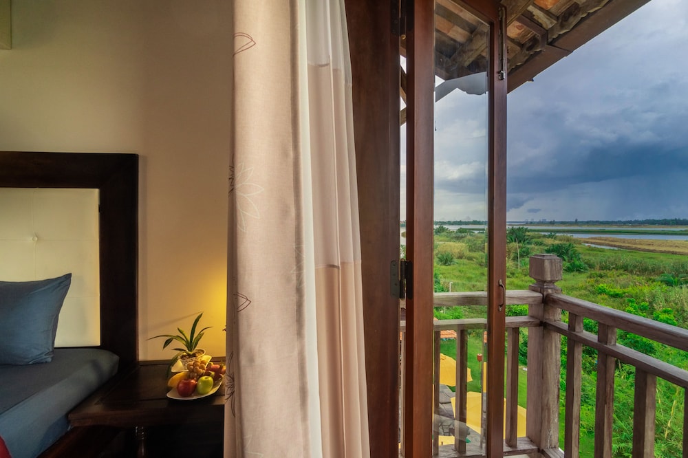 calm house hotel hoi an