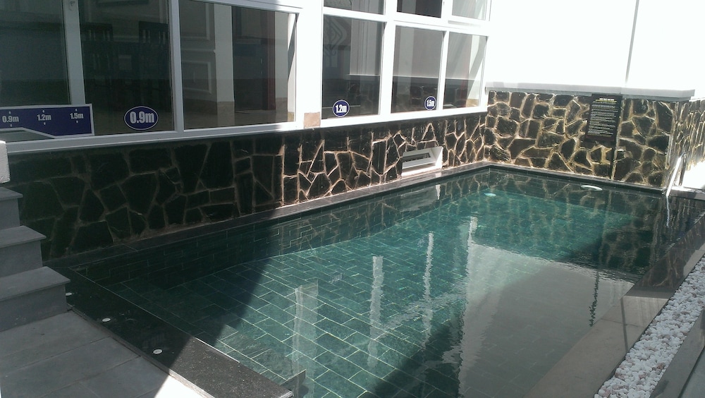 iris villa hoi an