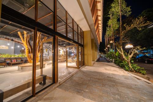 9 station hostel adults only