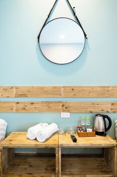 9 station hostel adults only