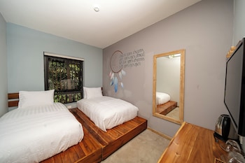 9 station hostel adults only