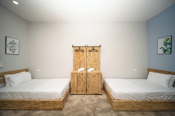 9 station hostel adults only