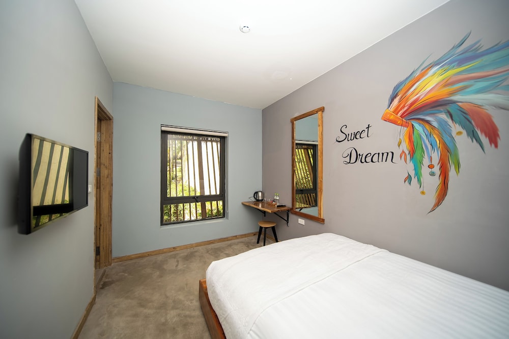 9 station hostel adults only