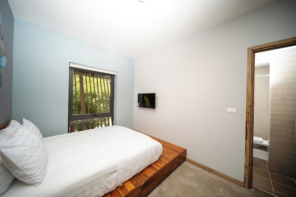 9 station hostel adults only