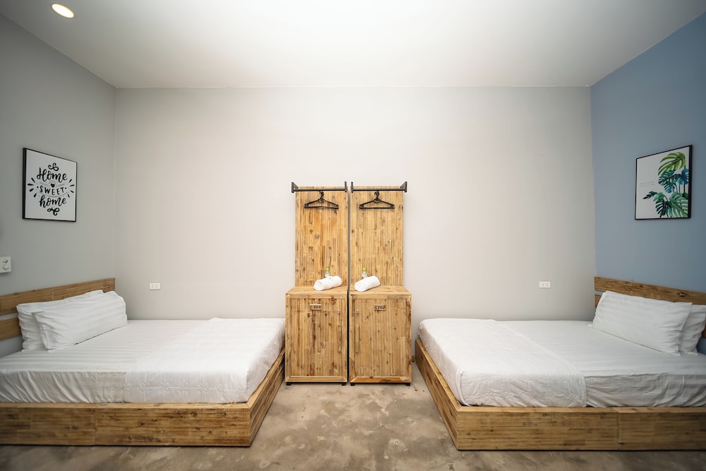 9 station hostel adults only