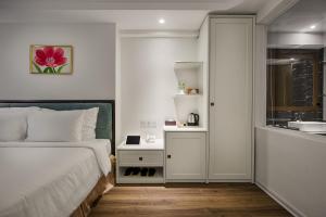 adaline hotel and suite