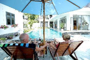 tropical garden homestay villa