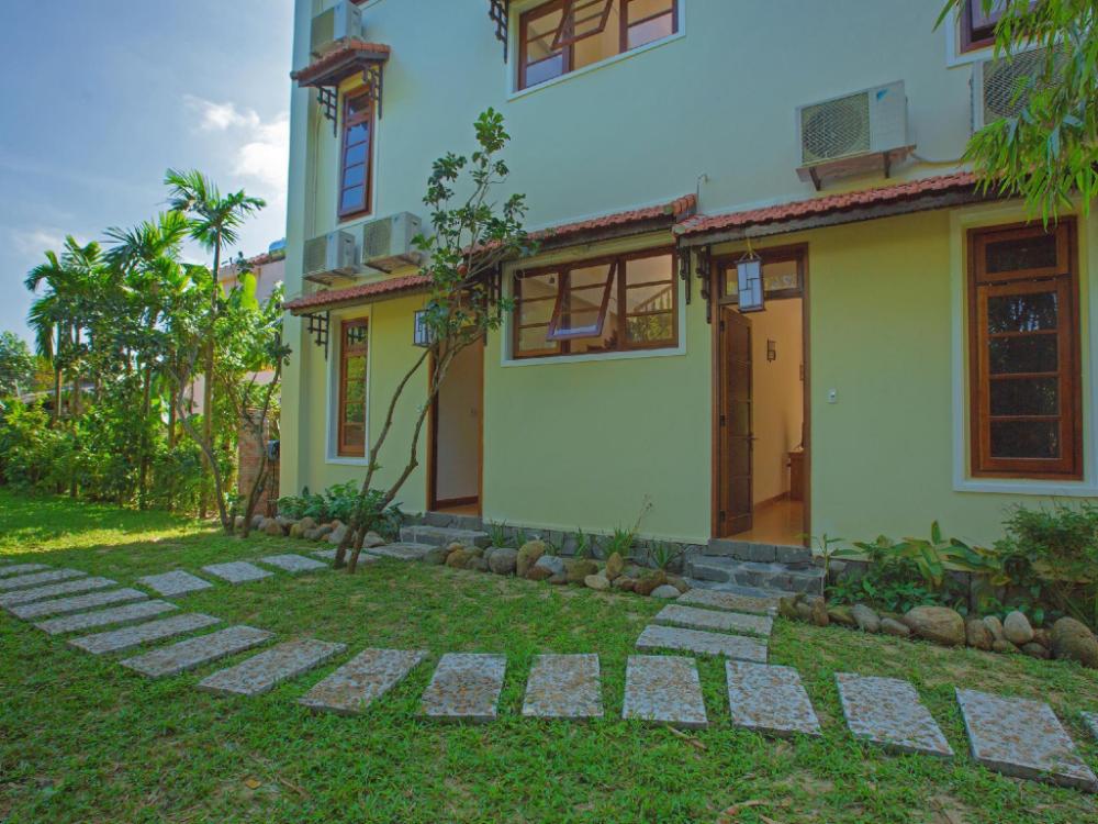 tropical garden homestay villa