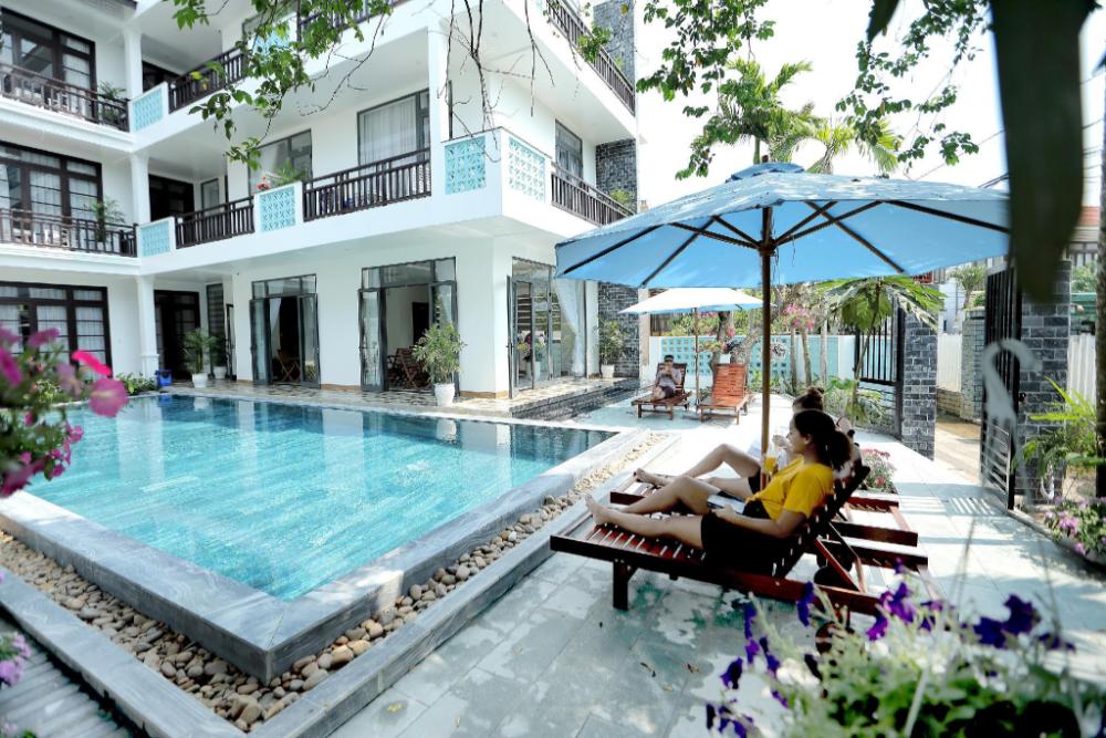 tropical garden homestay villa