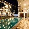 tropical garden homestay villa