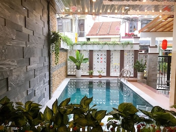 white cloud homestay