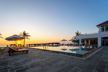 Tam Thanh Beach Resort & Spa,Nui Thanh>>Hoi An,4 star