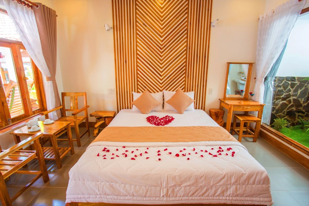 little garden bungalow