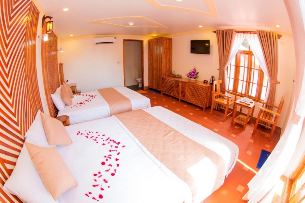 little garden bungalow