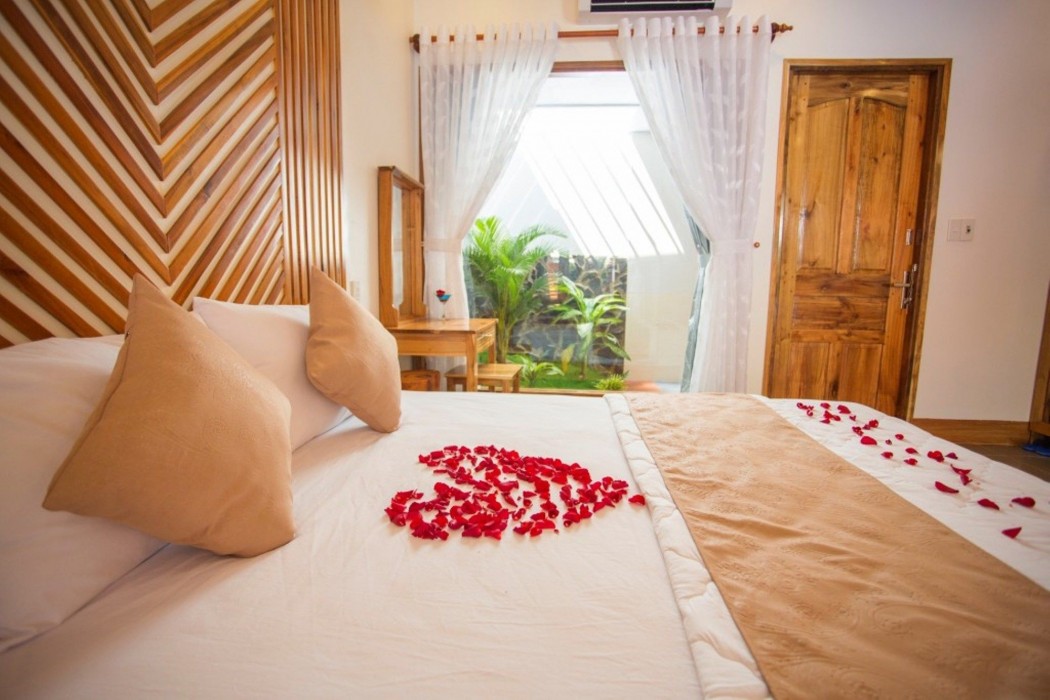 little garden bungalow