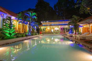 little garden bungalow